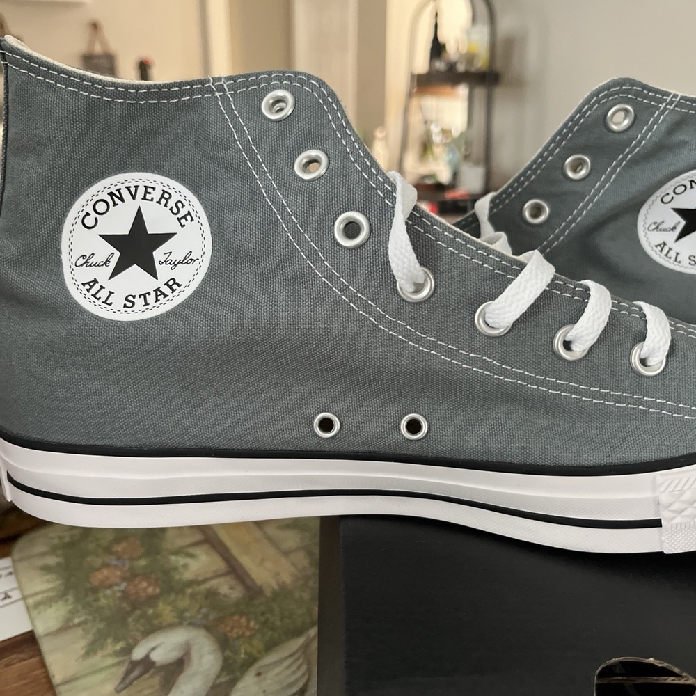 Converse Men's Chuck Taylor All star High Top Sneakers Kicks Streetwear Shoe NEW - Picture 2 of 7